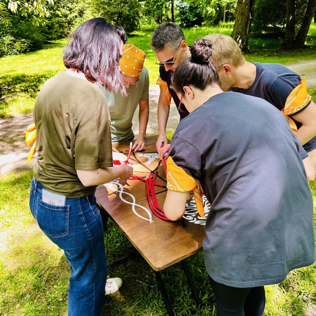 koh lanta team building